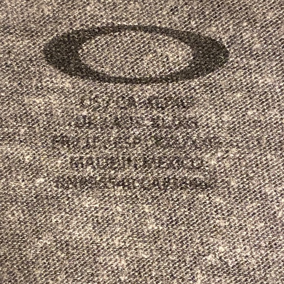 Women’s Oakley long sleeve shirt - Picture 2 of 2